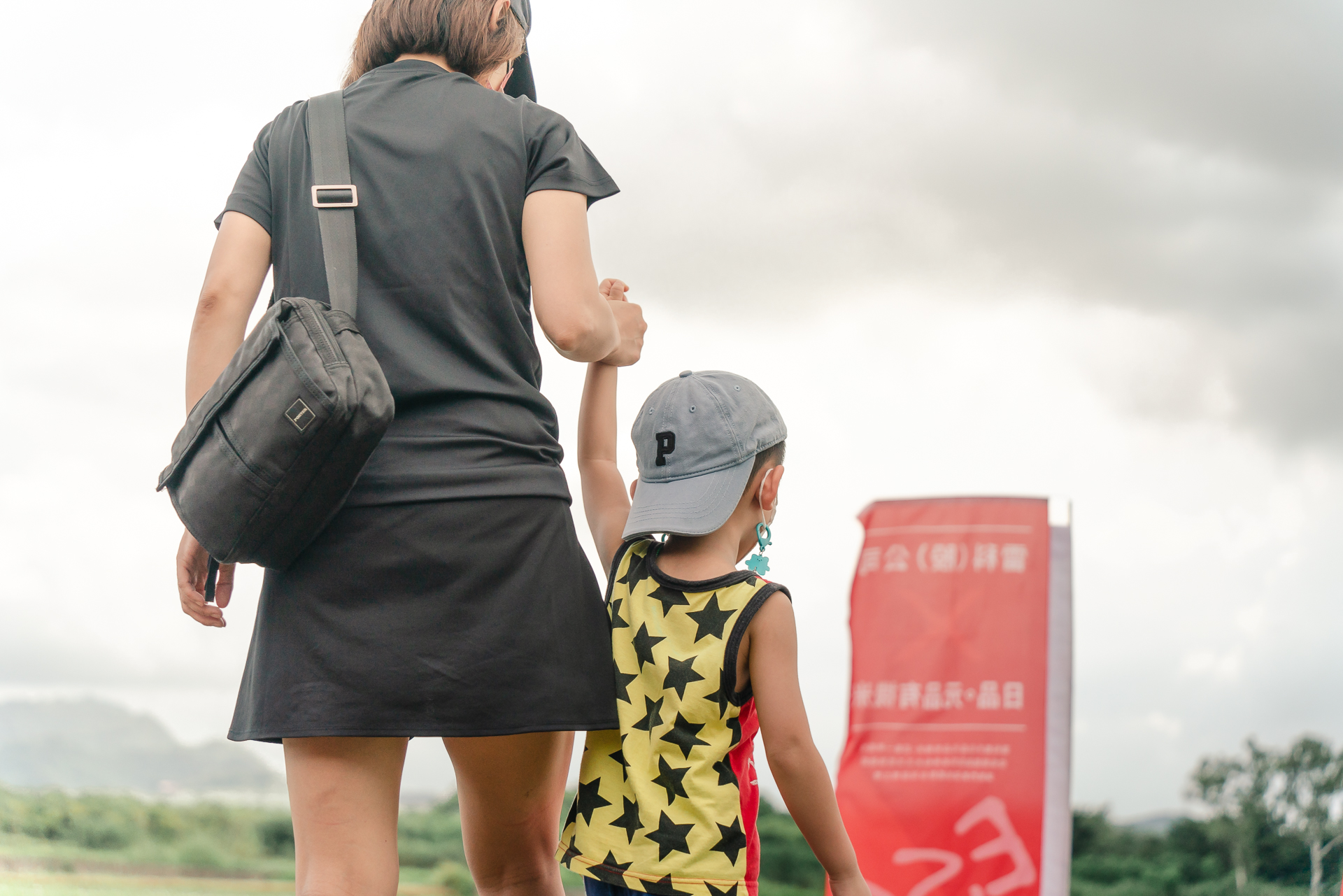 皓橘專業攝影團隊在高雄美濃拍攝雷科科技公司家庭日種夏耕一畝田之活動紀錄畫面，歡迎洽詢相關活動攝影報價