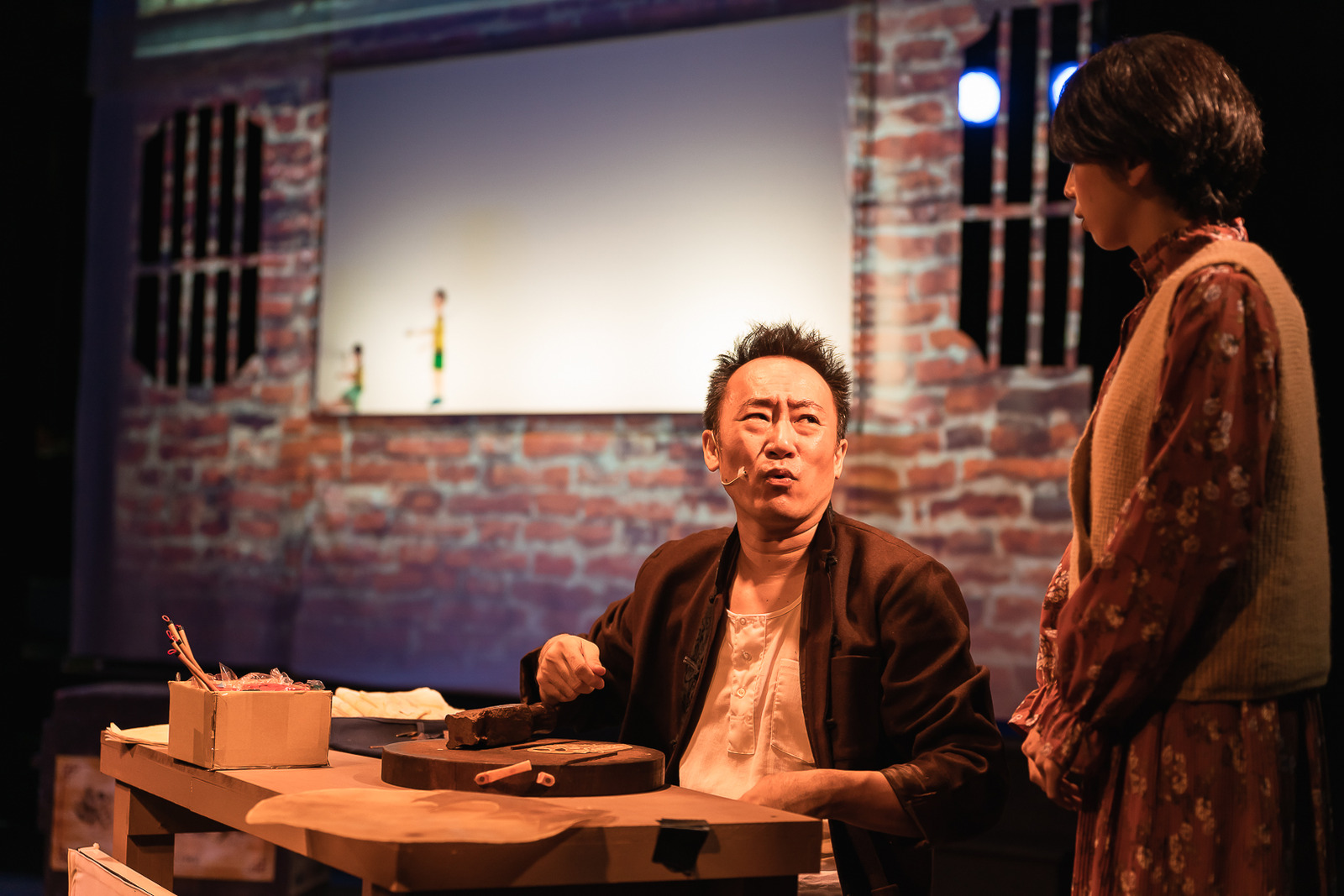 專業攝影團隊皓橘攝影在高雄市皮影戲館拍攝響座劇場的演出光之路活動記錄，詢問活動攝影報價