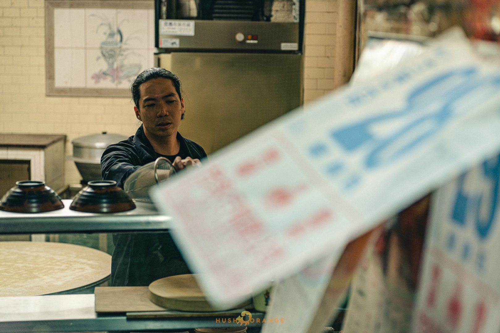 專業攝影團隊皓橘攝影在鳳山第二市場拍攝響座劇場的演出次男在二市場活動記錄，詢問活動攝影報價