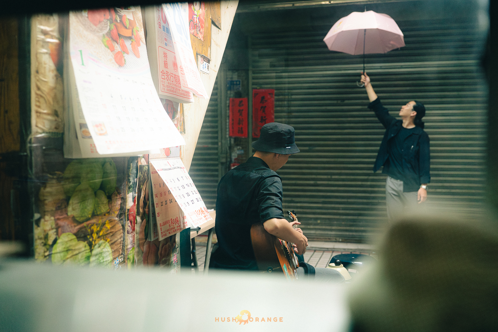 專業攝影團隊皓橘攝影在鳳山第二市場拍攝響座劇場的演出次男在二市場活動記錄，詢問活動攝影報價