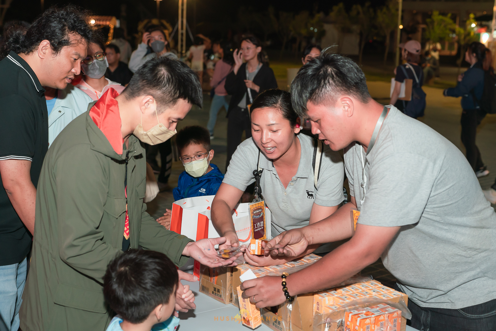 皓橘專業攝影團隊在嘉義布袋港拍攝高跟鞋盼舞會之活動紀錄畫面，歡迎洽詢相關活動攝影報價