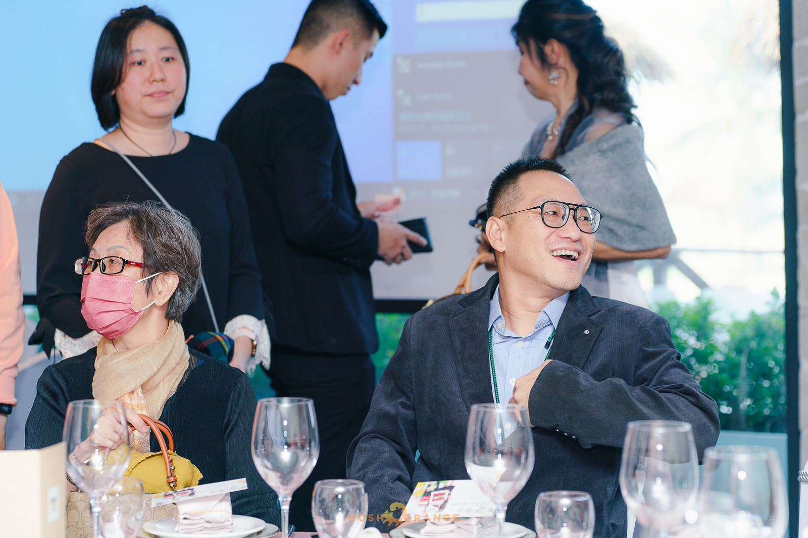 皓橘專業攝影團隊在高雄西灣會館拍攝新人婚禮之活動紀錄畫面，歡迎洽詢相關活動攝影報價
