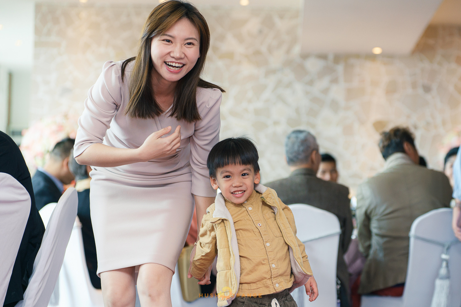 皓橘專業攝影團隊在高雄西灣會館拍攝新人婚禮之活動紀錄畫面，歡迎洽詢相關活動攝影報價