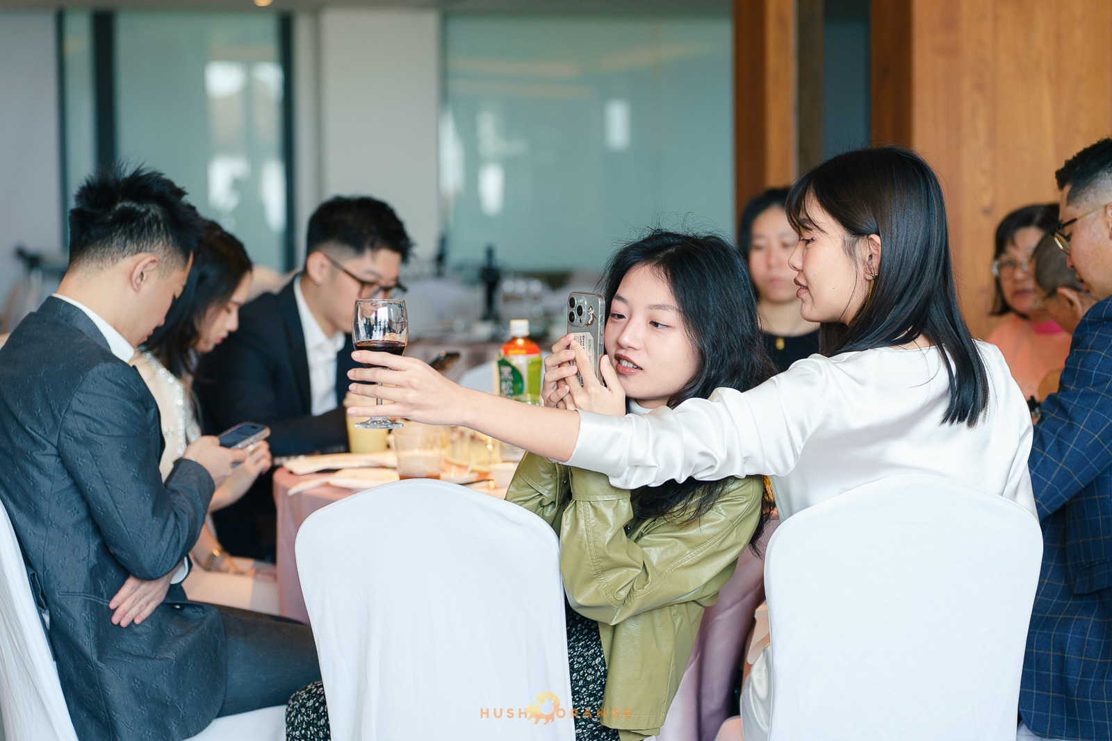皓橘專業攝影團隊在高雄西灣會館拍攝新人婚禮之活動紀錄畫面，歡迎洽詢相關活動攝影報價