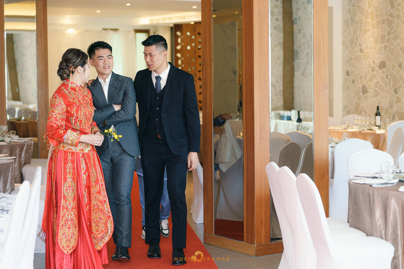 皓橘專業攝影團隊在高雄西灣會館拍攝新人婚禮之活動紀錄畫面，歡迎洽詢相關活動攝影報價