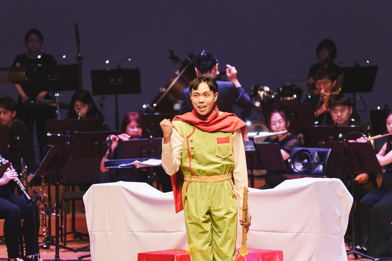 專業攝影團隊皓橘攝影在桃園展演中心拍攝桃園市立交響管樂團及萬花筒劇團的演出小王子歷險記活動記錄，詢問活動攝影報價