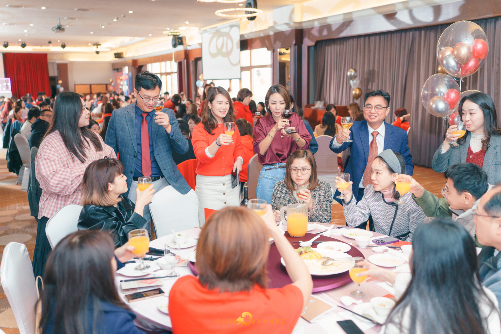 皓橘專業攝影團隊在台中福華大飯店拍攝富頡國際公司春酒之活動紀錄畫面，歡迎洽詢相關活動攝影報價