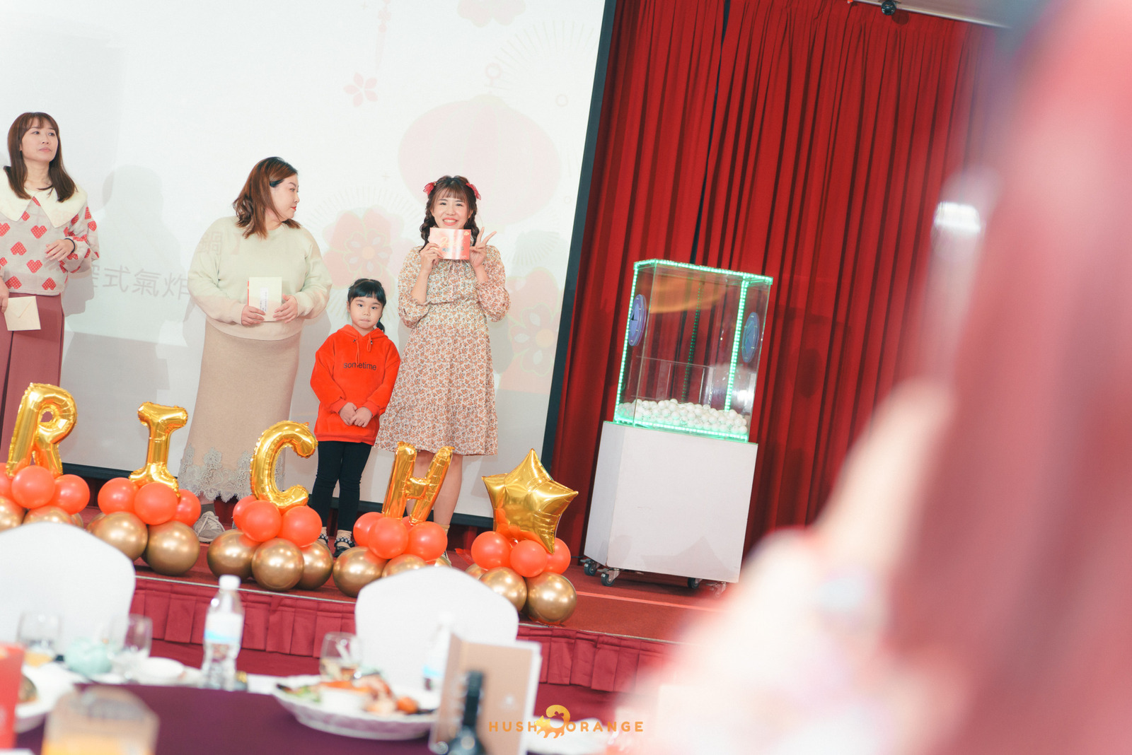 皓橘專業攝影團隊在台中福華大飯店拍攝富頡國際公司春酒之活動紀錄畫面，歡迎洽詢相關活動攝影報價