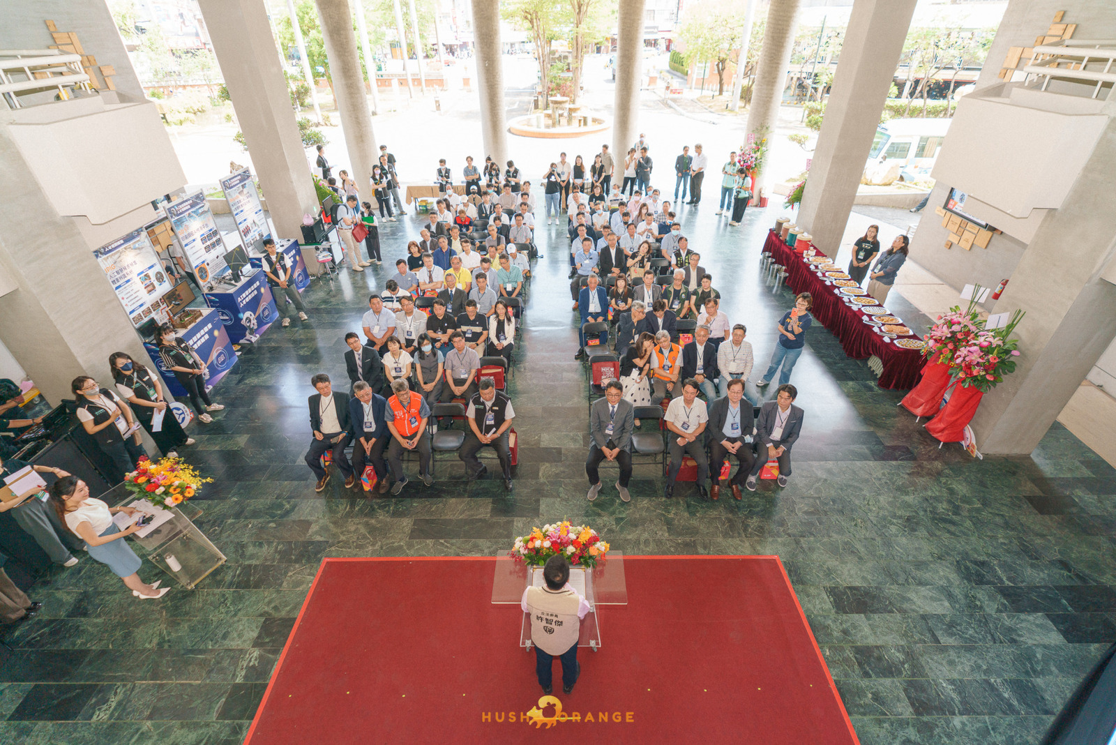 專業攝影團隊皓橘攝影拍攝高雄科技大學的AI智慧製造產業人才培訓據點啟動儀式活動記錄，詢問活動攝影報價