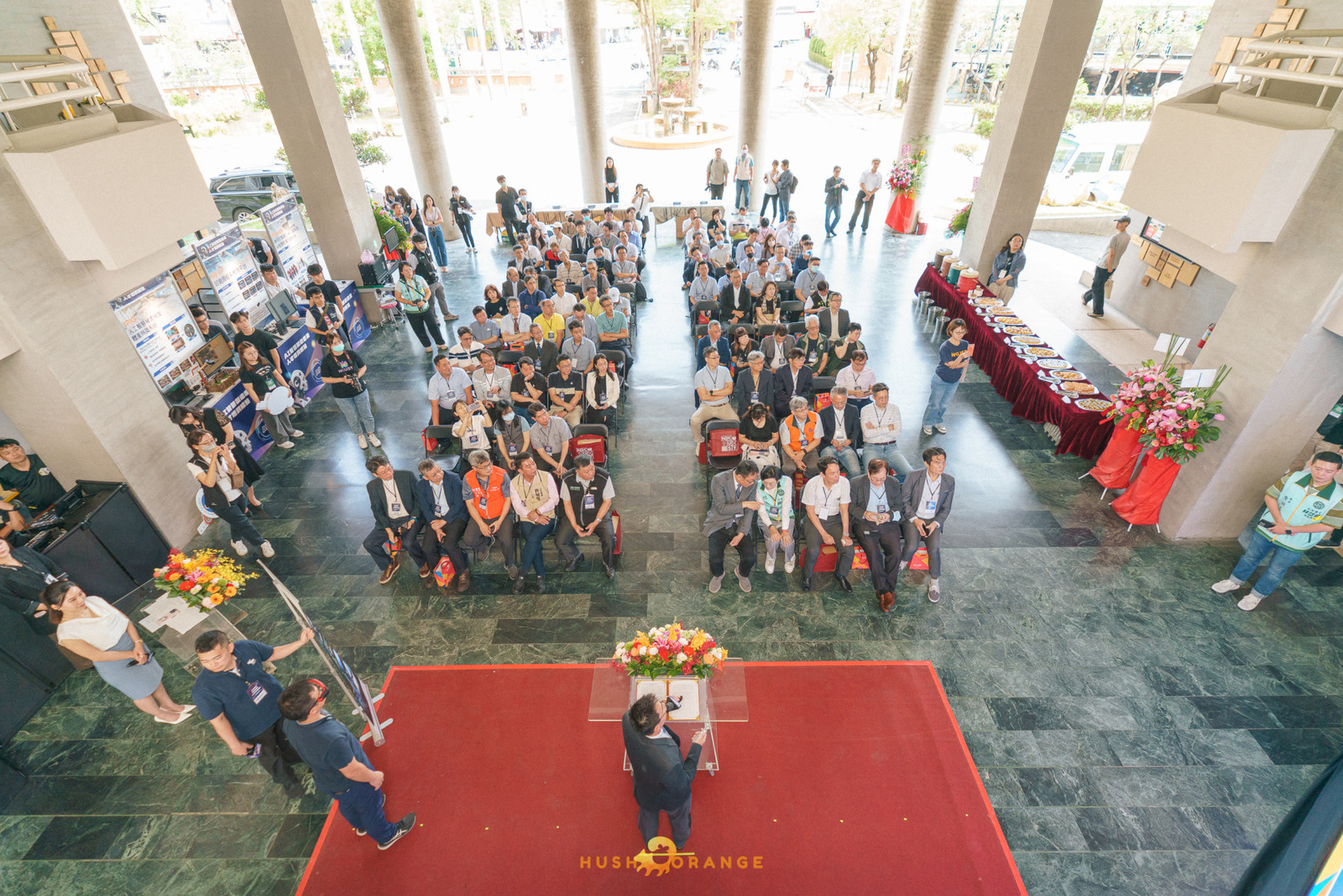 專業攝影團隊皓橘攝影拍攝高雄科技大學的AI智慧製造產業人才培訓據點啟動儀式活動記錄，詢問活動攝影報價