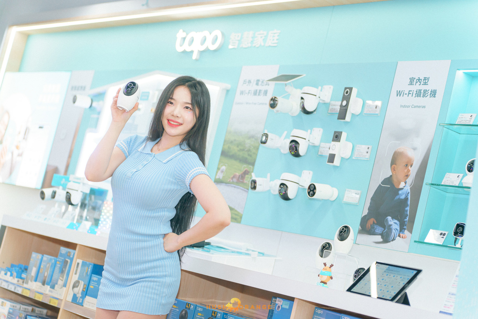 專業攝影團隊皓橘攝影在高雄鳳山Nova店拍攝開幕式剪彩儀式活動記錄的畫面，詢問活動攝影報價