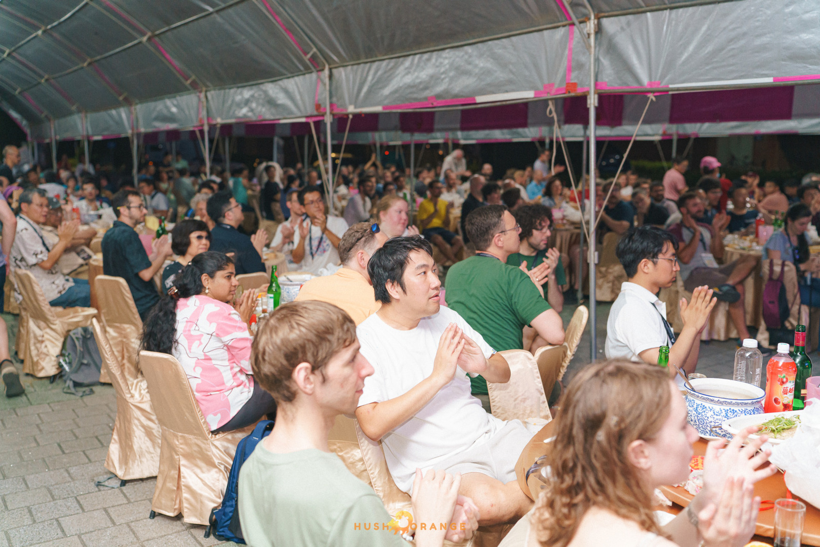 專業攝影團隊皓橘攝影在中山大學拍攝 2025 國際線性代數年會之活動紀錄畫面，歡迎洽詢相關活動攝影報價