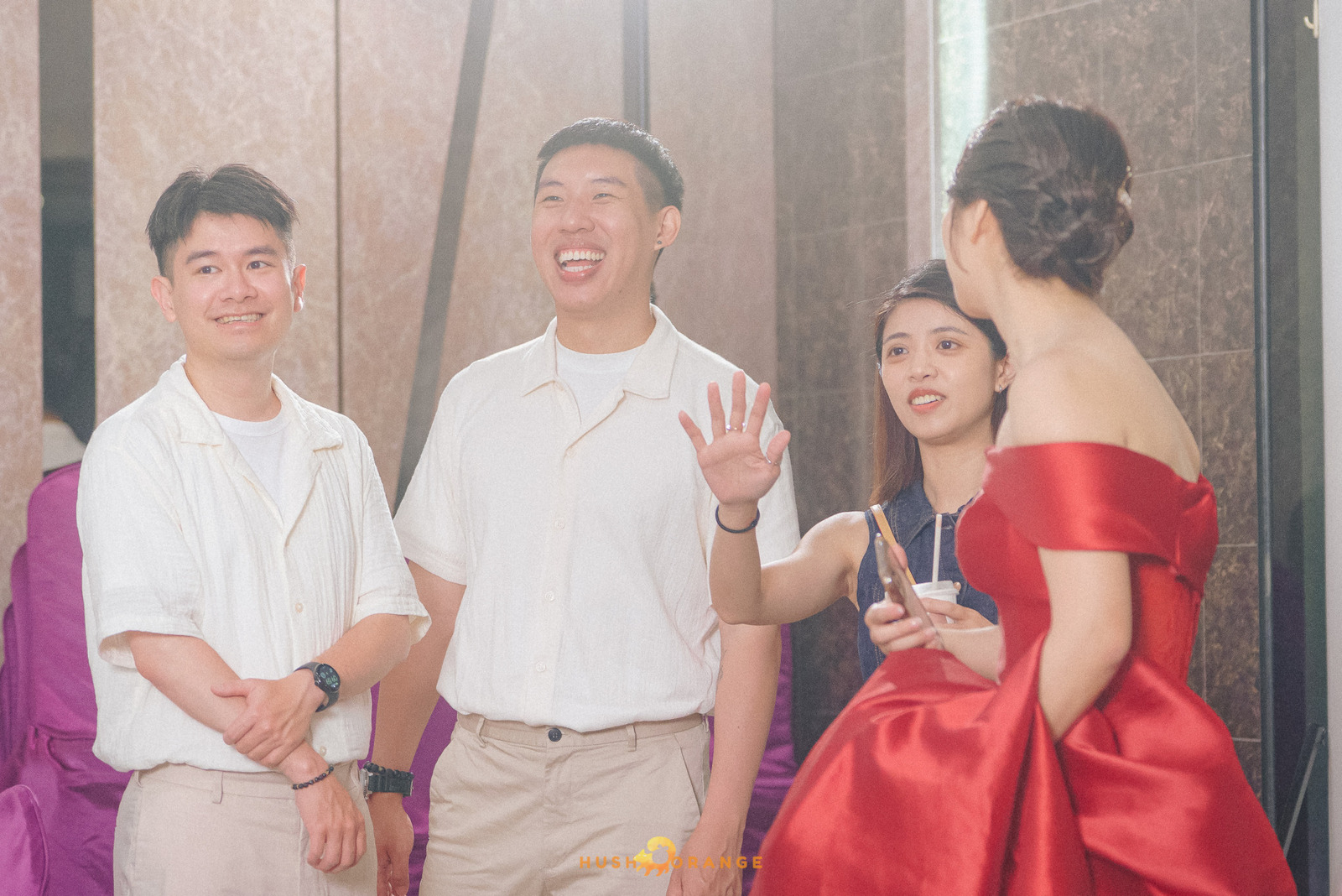 皓橘專業攝影團隊在屏東阿菊食堂拍攝新人婚禮之活動紀錄畫面，捕捉下新人間及家人間珍貴的瞬間，歡迎洽詢相關活動攝影報價