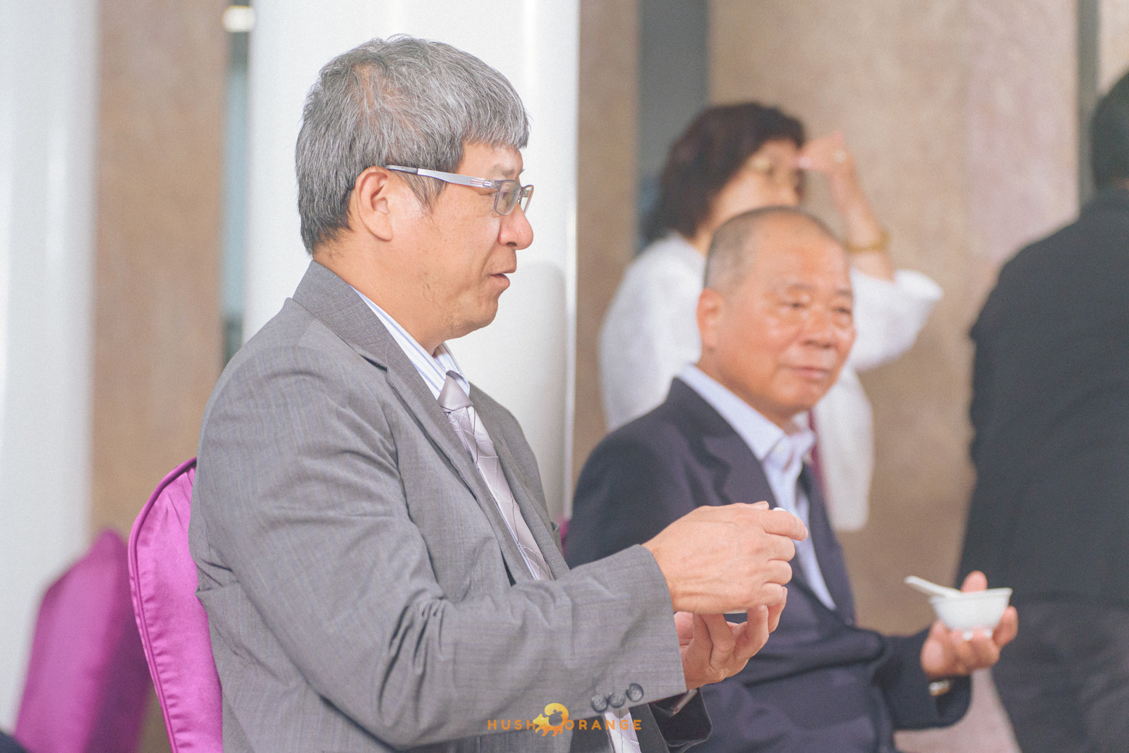 皓橘專業攝影團隊在屏東阿菊食堂拍攝新人婚禮之活動紀錄畫面，捕捉下新人間及家人間珍貴的瞬間，歡迎洽詢相關活動攝影報價