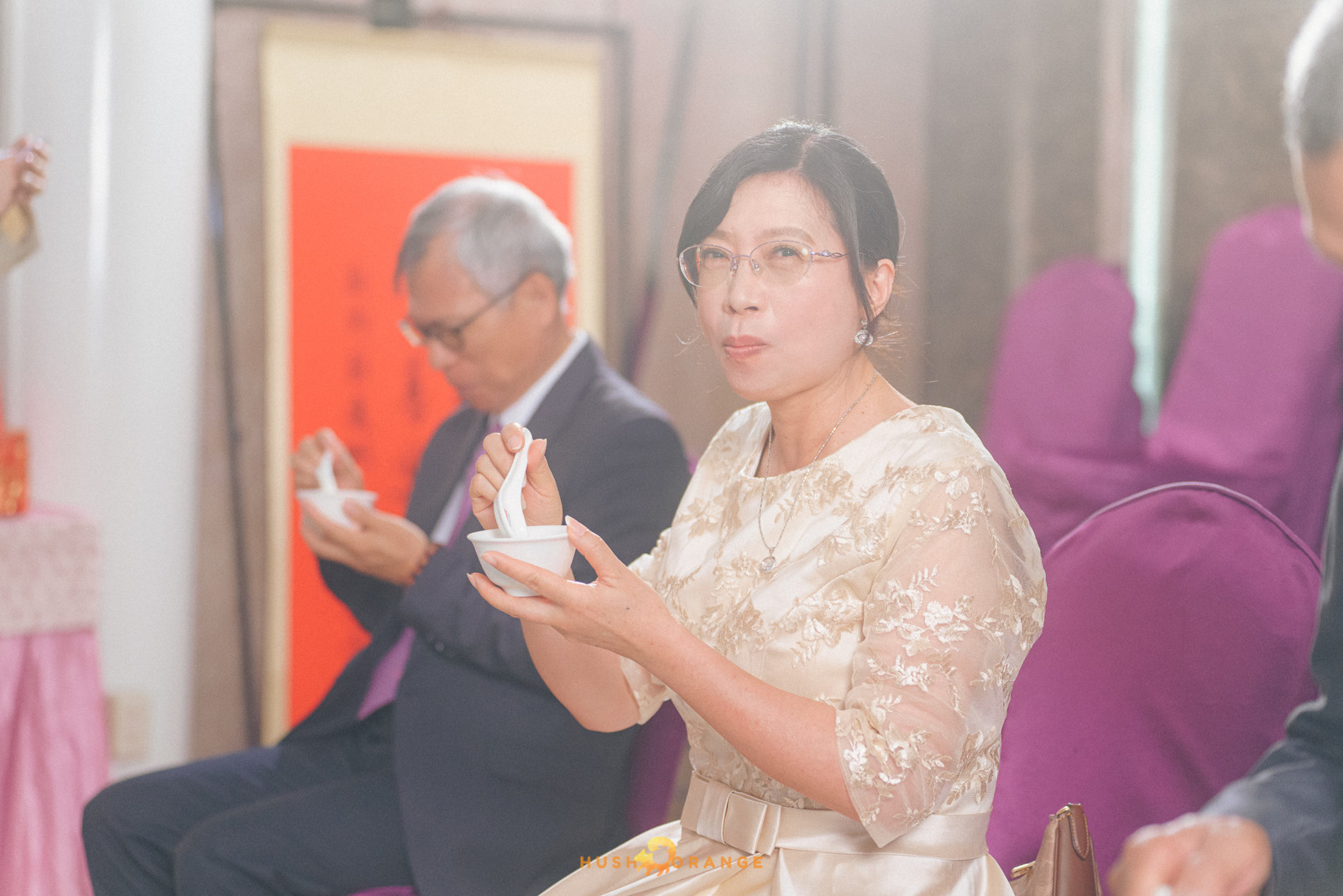 皓橘專業攝影團隊在屏東阿菊食堂拍攝新人婚禮之活動紀錄畫面，捕捉下新人間及家人間珍貴的瞬間，歡迎洽詢相關活動攝影報價