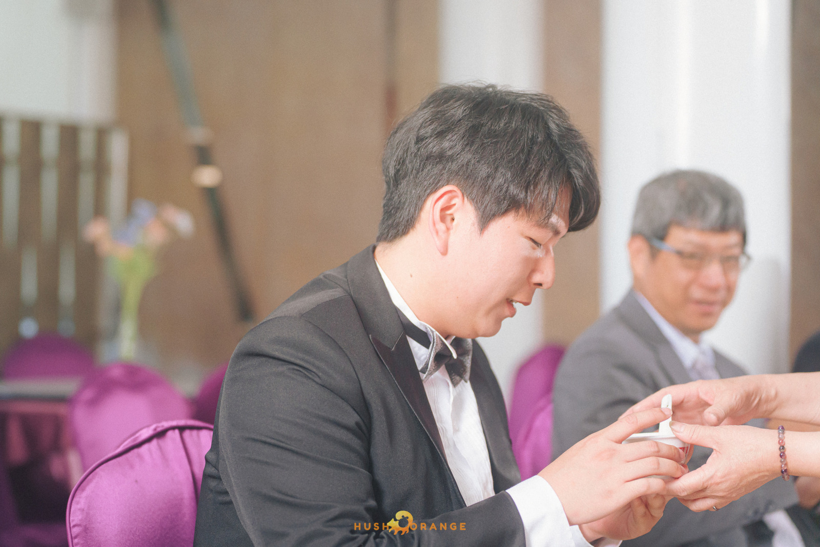 皓橘專業攝影團隊在屏東阿菊食堂拍攝新人婚禮之活動紀錄畫面，捕捉下新人間及家人間珍貴的瞬間，歡迎洽詢相關活動攝影報價