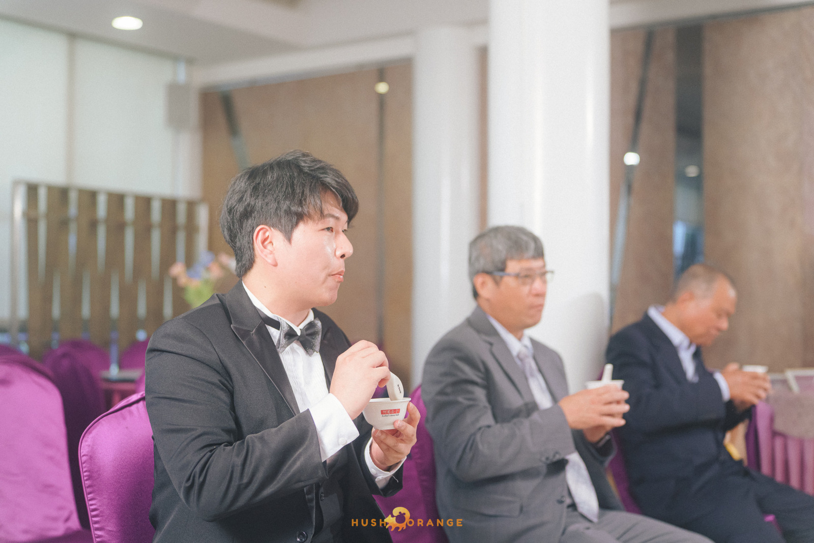 皓橘專業攝影團隊在屏東阿菊食堂拍攝新人婚禮之活動紀錄畫面，捕捉下新人間及家人間珍貴的瞬間，歡迎洽詢相關活動攝影報價