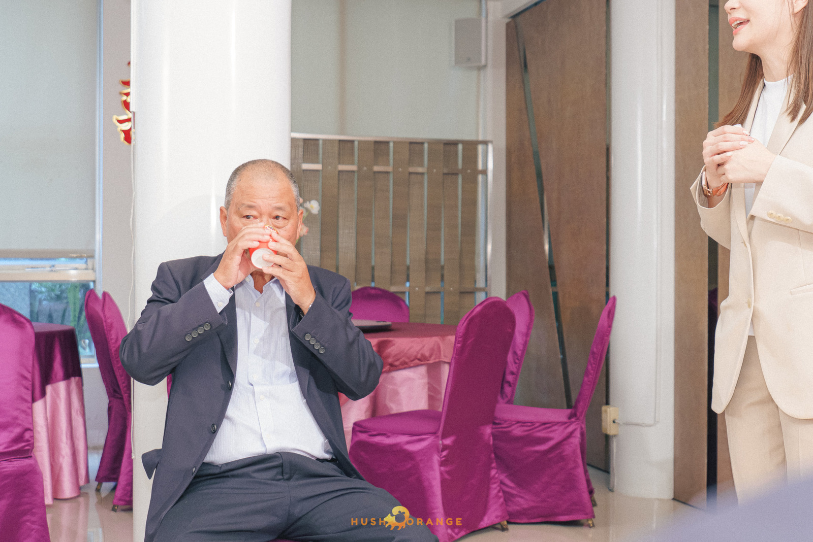 皓橘專業攝影團隊在屏東阿菊食堂拍攝新人婚禮之活動紀錄畫面，捕捉下新人間及家人間珍貴的瞬間，歡迎洽詢相關活動攝影報價