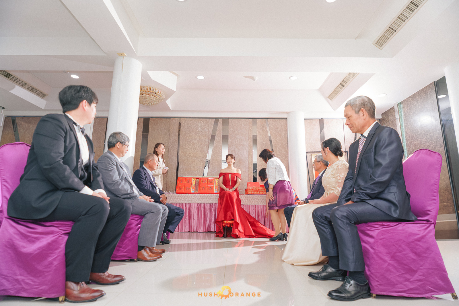 皓橘專業攝影團隊在屏東阿菊食堂拍攝新人婚禮之活動紀錄畫面，捕捉下新人間及家人間珍貴的瞬間，歡迎洽詢相關活動攝影報價