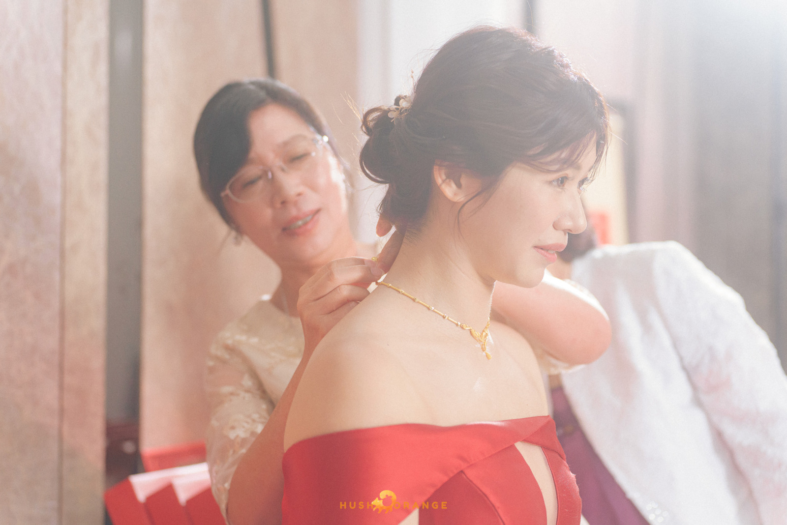 皓橘專業攝影團隊在屏東阿菊食堂拍攝新人婚禮之活動紀錄畫面，捕捉下新人間及家人間珍貴的瞬間，歡迎洽詢相關活動攝影報價
