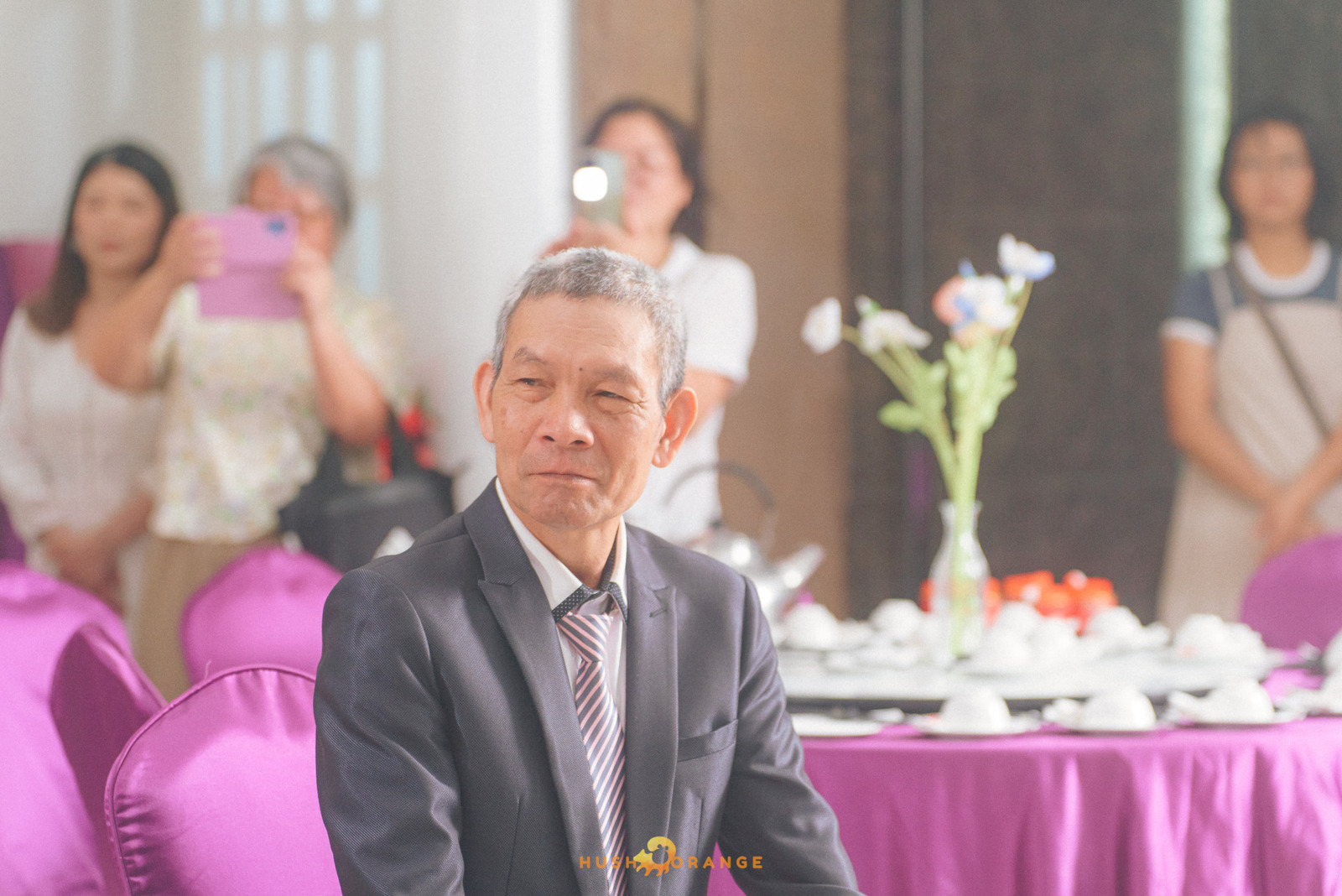 皓橘專業攝影團隊在屏東阿菊食堂拍攝新人婚禮之活動紀錄畫面，捕捉下新人間及家人間珍貴的瞬間，歡迎洽詢相關活動攝影報價