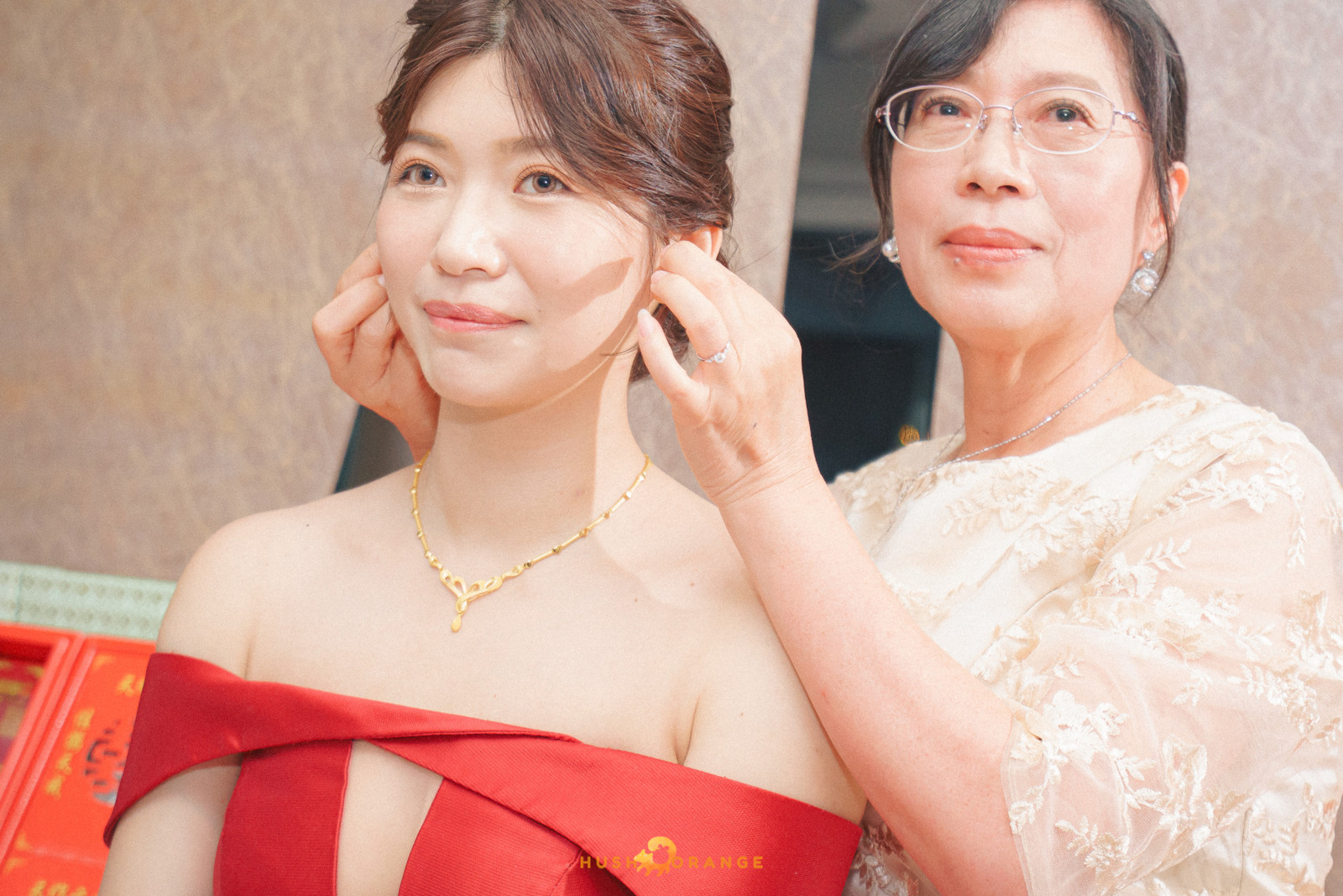 皓橘專業攝影團隊在屏東阿菊食堂拍攝新人婚禮之活動紀錄畫面，捕捉下新人間及家人間珍貴的瞬間，歡迎洽詢相關活動攝影報價