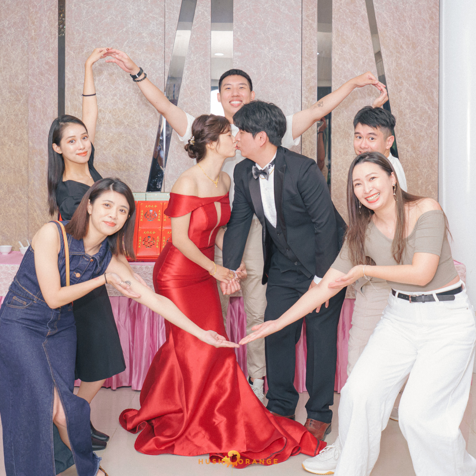 皓橘專業攝影團隊在屏東阿菊食堂拍攝新人婚禮之活動紀錄畫面，捕捉下新人間及家人間珍貴的瞬間，歡迎洽詢相關活動攝影報價