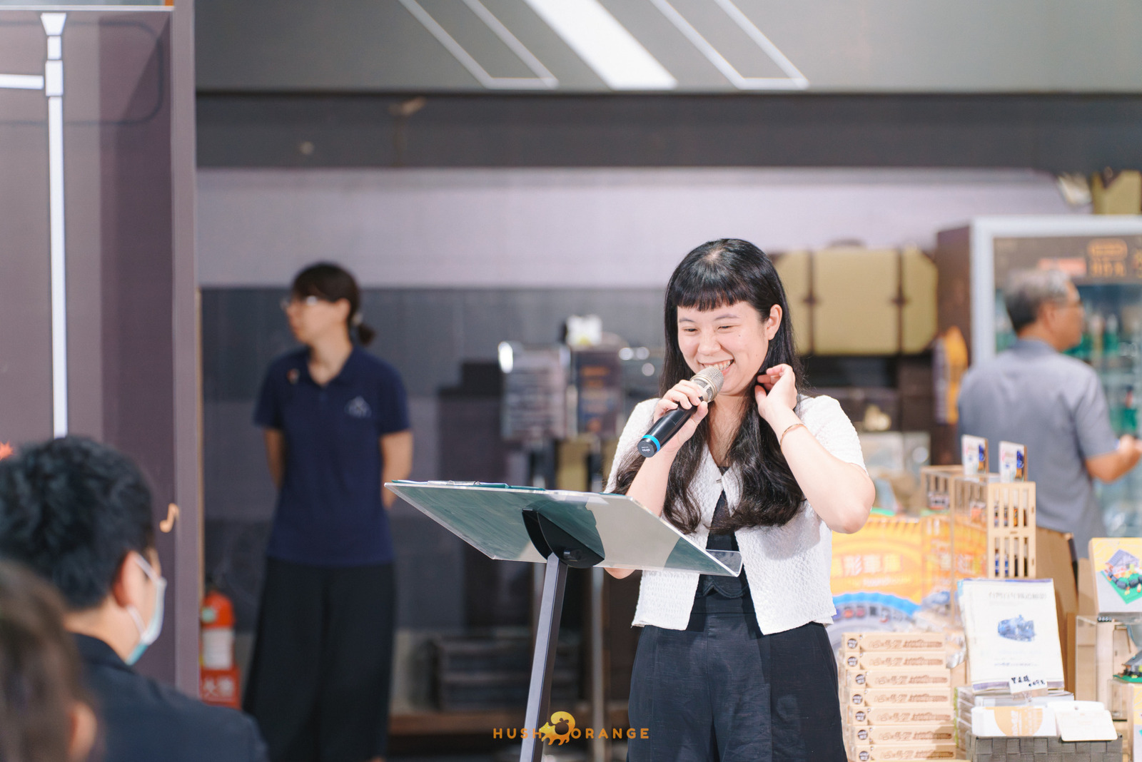 專業攝影團隊皓橘攝影在駁二哈瑪星鐵道館拍攝鐵道館開幕式活動記錄，詢問活動攝影報價
