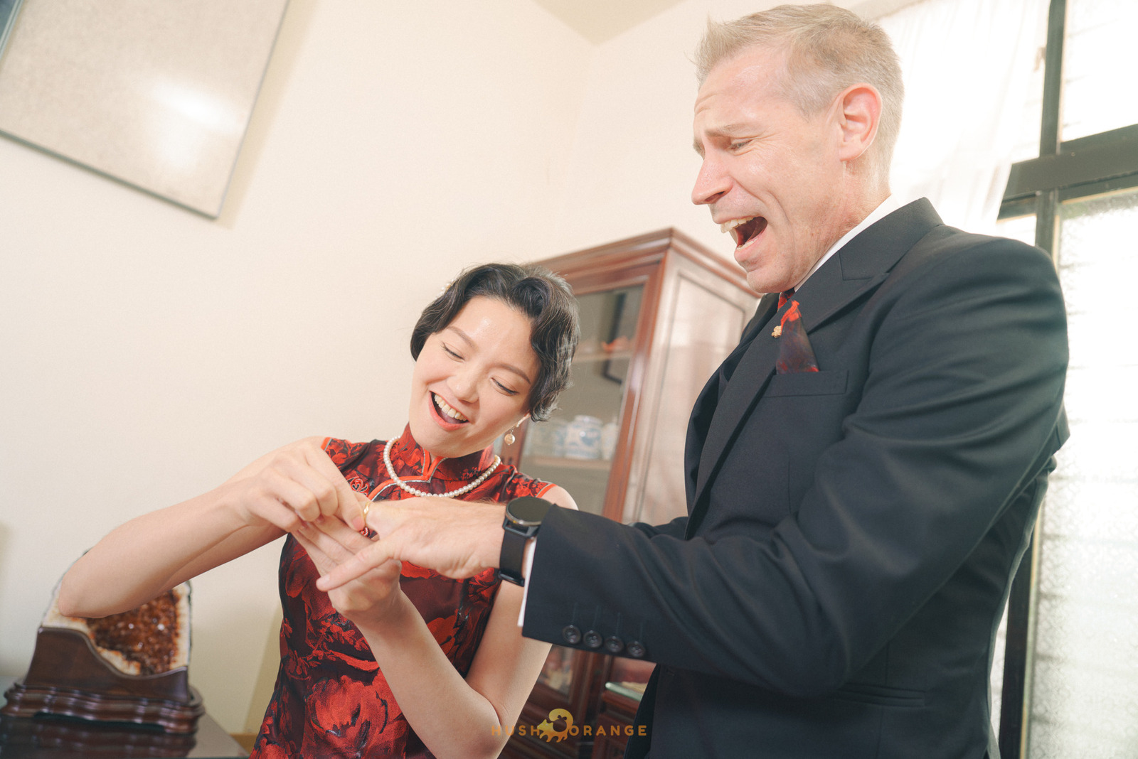 皓橘專業攝影團隊在高雄老新台菜十全店拍攝新人婚禮之活動紀錄畫面，捕捉跨國婚姻的美麗瞬間，歡迎洽詢相關活動攝影報價