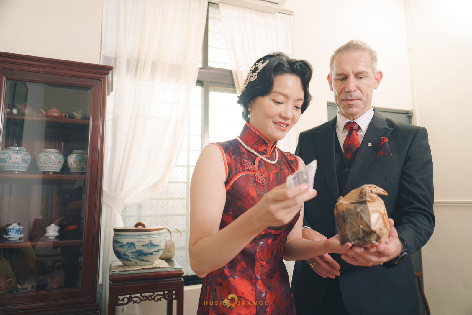 皓橘專業攝影團隊在高雄老新台菜十全店拍攝新人婚禮之活動紀錄畫面，捕捉跨國婚姻的美麗瞬間，歡迎洽詢相關活動攝影報價