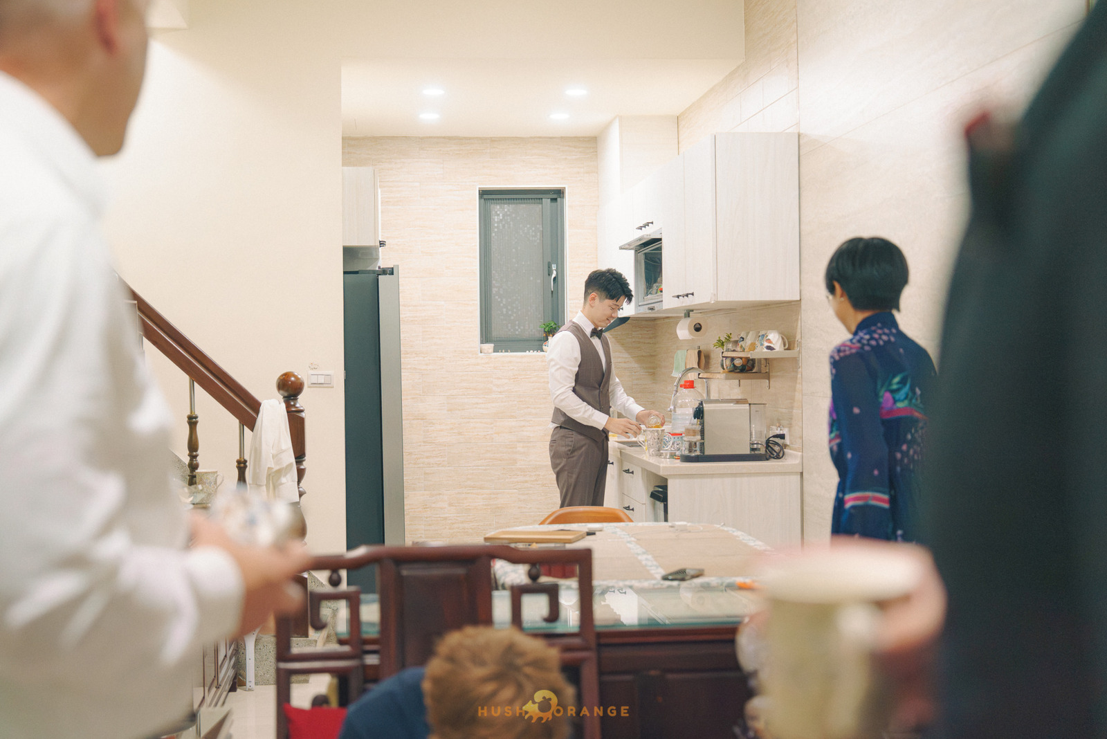 皓橘專業攝影團隊在高雄老新台菜十全店拍攝新人婚禮之活動紀錄畫面，捕捉跨國婚姻的美麗瞬間，歡迎洽詢相關活動攝影報價